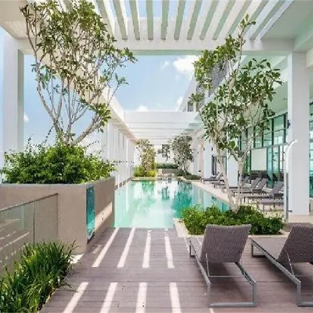 Iskandar Residences 2Br 5Pax 5 Mins Legoland Wi-Fi Sky Pool 360 Nusajaya  Exterior photo