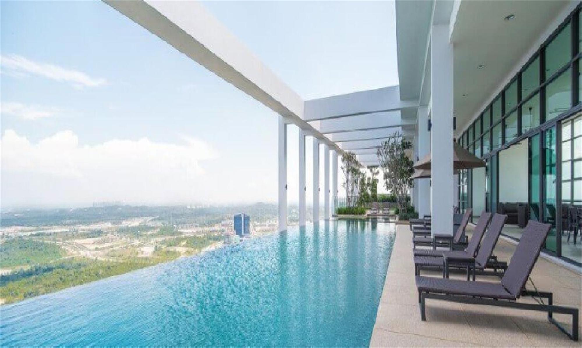 Iskandar Residences 2br 5pax 5 Mins Legoland Wi-fi Sky Pool 360 Nusajaya (Iskandar Puteri)