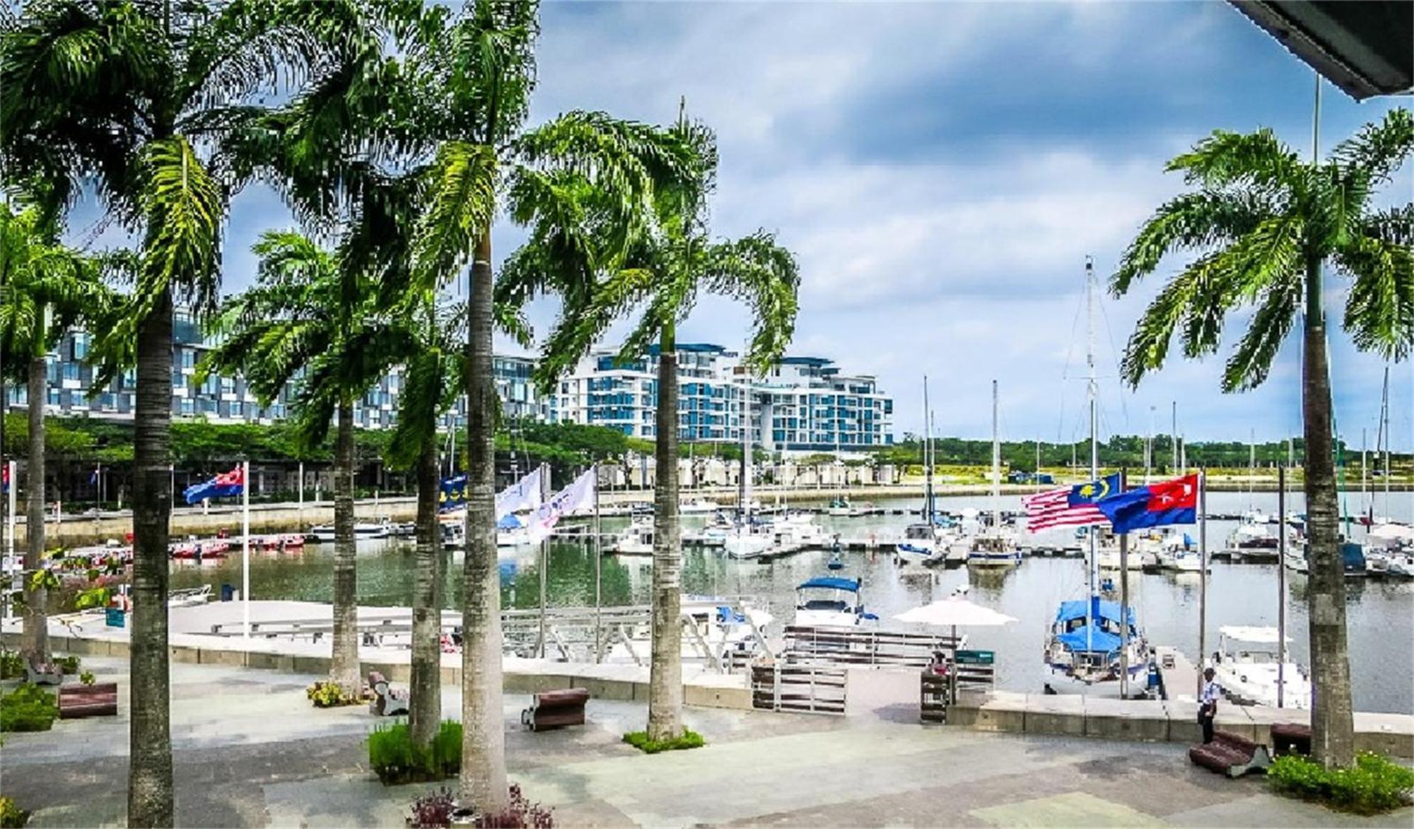 Iskandar Residences 2br 5pax 5 Mins Legoland Wi-fi Sky Pool 360 Apartment