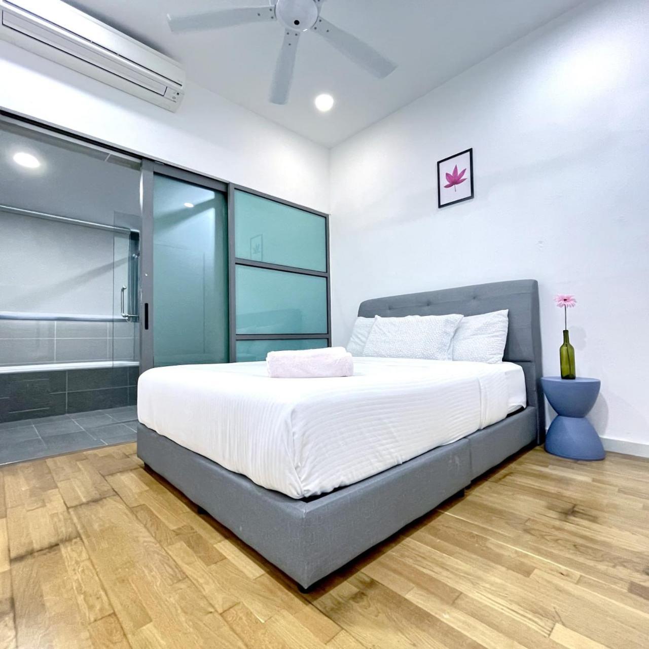 Iskandar Residences 2br 5pax 5 Mins Legoland Wi-fi Sky Pool 360 Apartment Nusajaya (Iskandar Puteri)